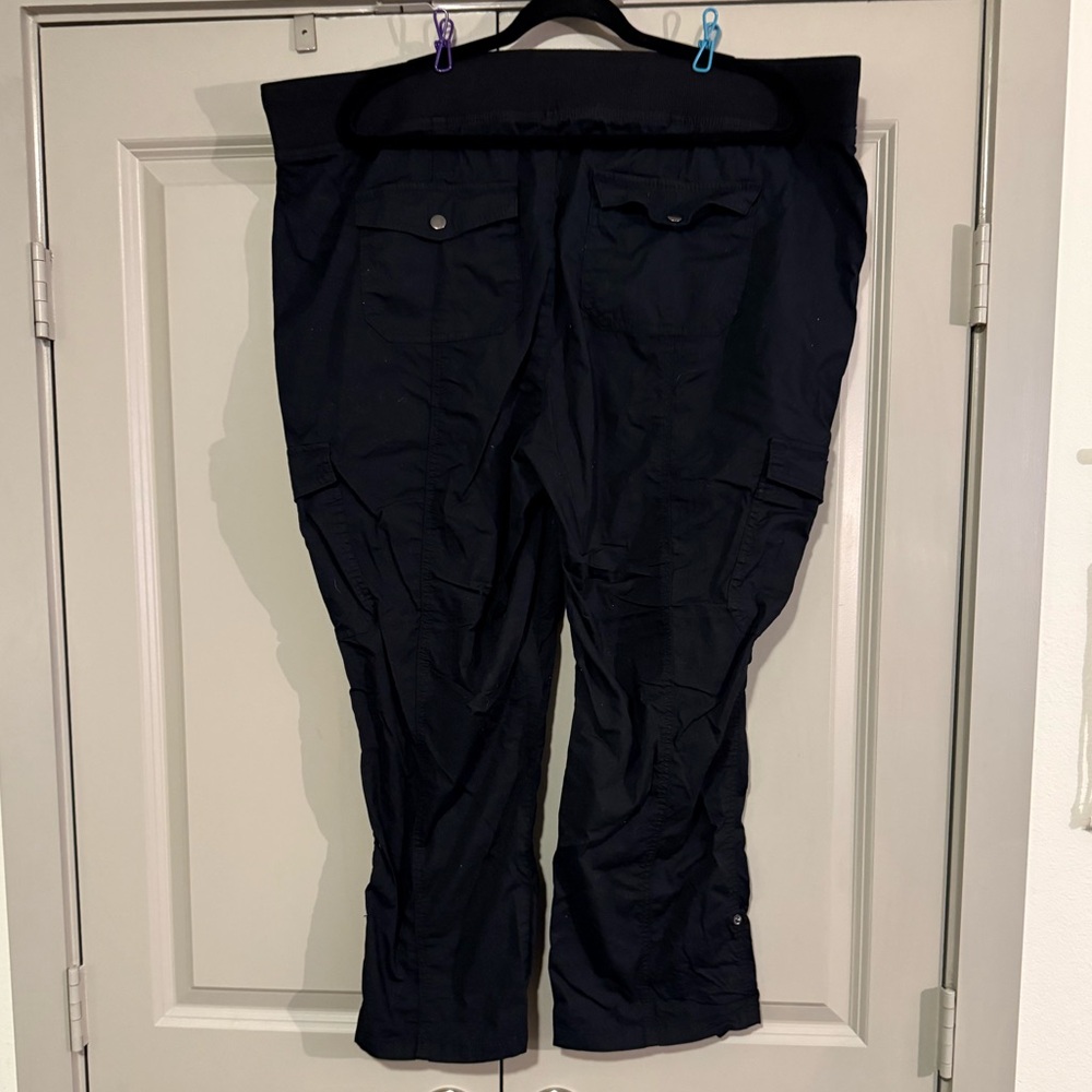Torrid Cropped Cargo Pants - Picture 2 of 8